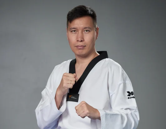 Санзараев Павел Анатольевич
черный пояс II дан
руководитель СК "Тоян"
главный тренер клуба тхэквондо СибГМУ